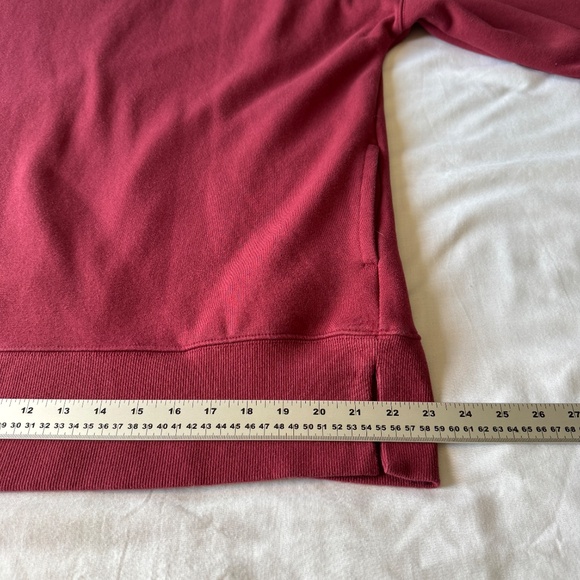 Kirkland Signature Womens Cozy Long Sleeve Sweatshirt Burgundy Sz Large Pockets - Picture 12 of 13